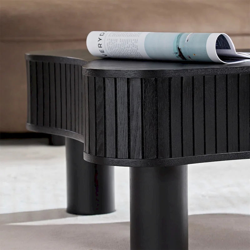 Mesa de centro irregular de 42.52 pulgadas con chapa de madera y patas de madera de caucho