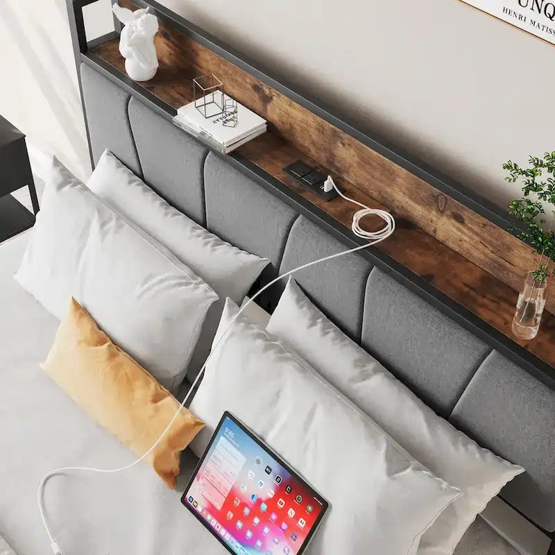 Cama matrimonial con cabecero de almacenamiento y estación de carga