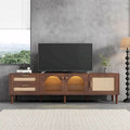 Mueble de TV inspirado en el ratán con almacenamiento para televisores de hasta 80 pulgadas