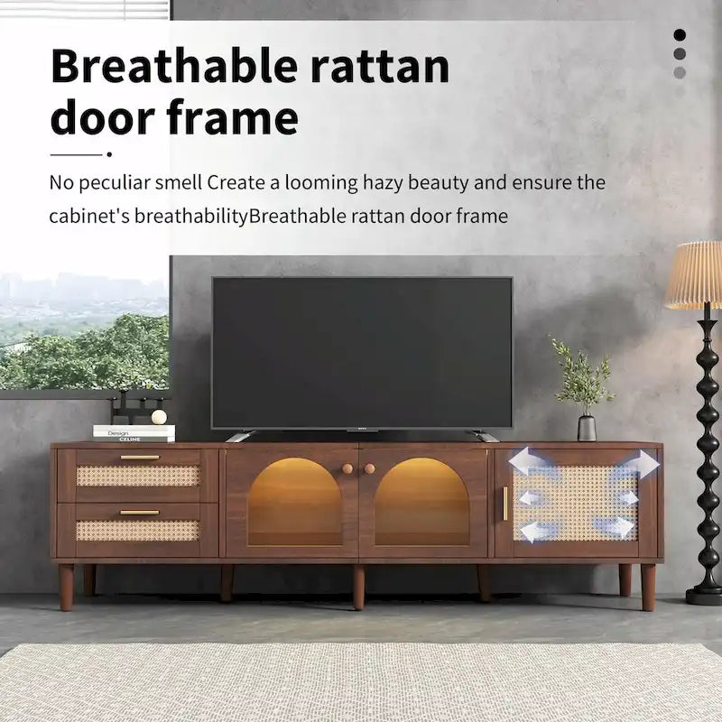 Mueble de TV inspirado en el ratán con almacenamiento para televisores de hasta 80 pulgadas