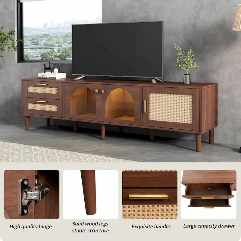 Mueble de TV inspirado en el ratán con almacenamiento para televisores de hasta 80 pulgadas